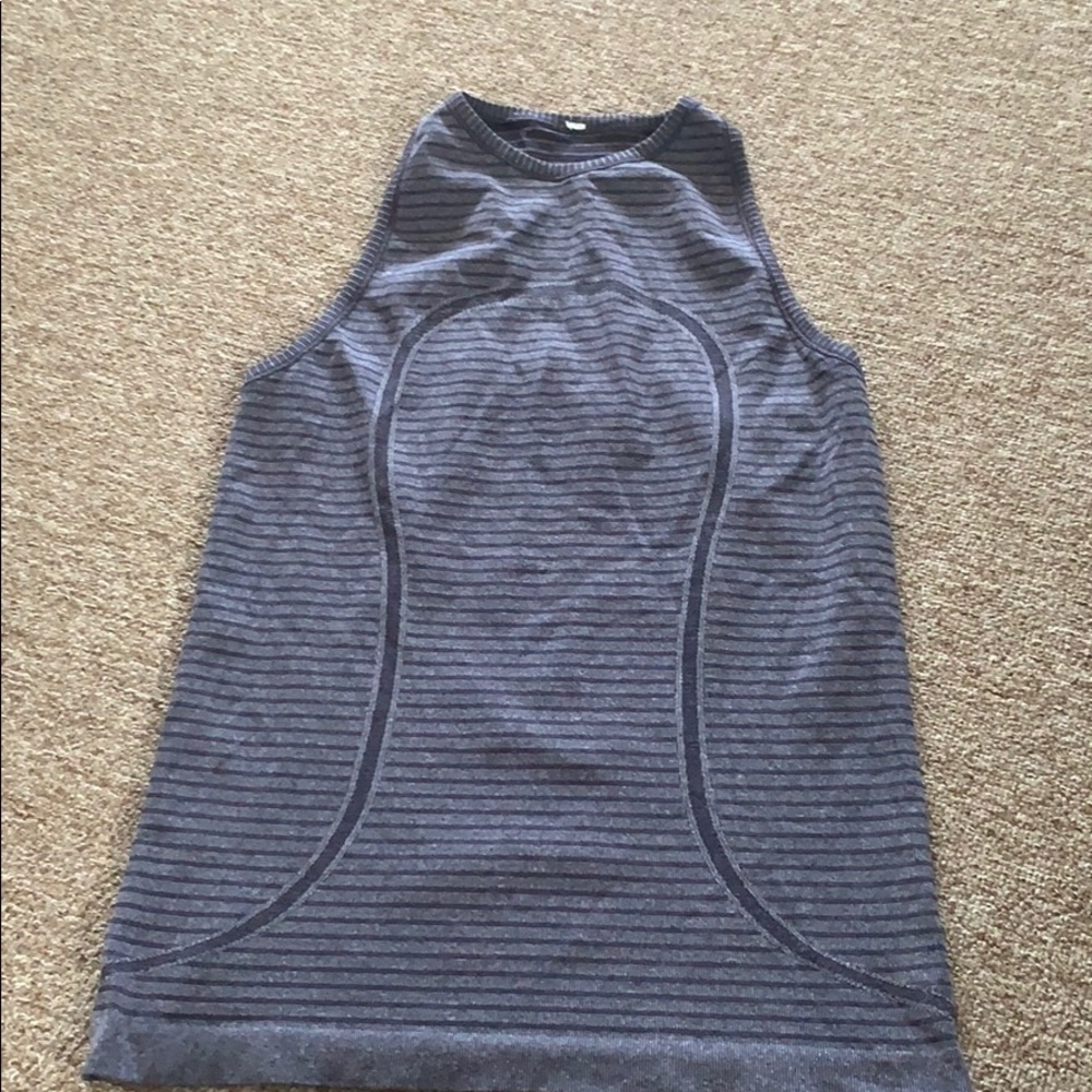 ❤️lululemon Dark Grey Tank size 4 ❤️